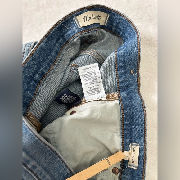 Madewell Petite Cali Demi-Boot Jeans in Bess Wash: 4 Button-Front Edition Sz 26 - Picture 11 of 12